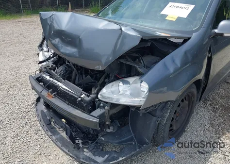 2010 Volkswagen Jetta S z USA, uszkodzony, nr VIN 3VWJZ7AJ5AM007189